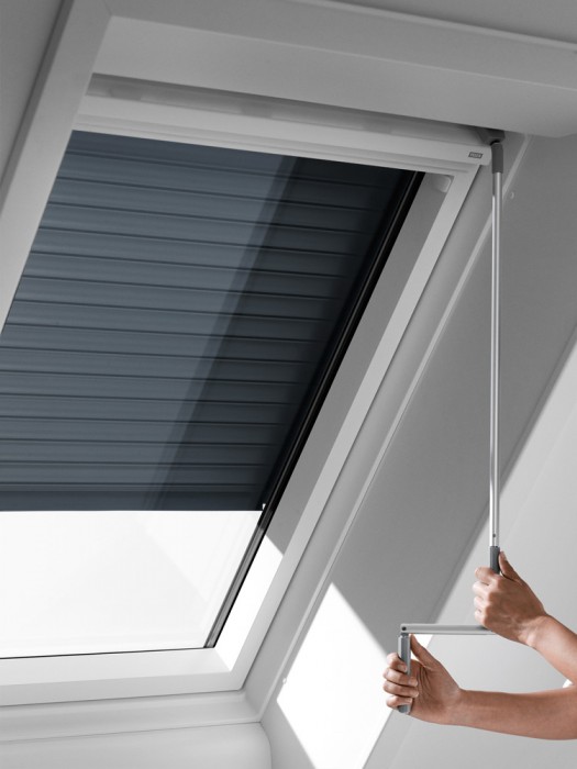Rolloworld.de VELUX®Rollladen Kurbel Rolladen mit Kurbelantrieb SCL dunkelgrau VELUX Rolloworld.de VELUX®Rollladen Kurbel Rolladen mit Kurbelantrieb SCL dunkelgrau VELUX